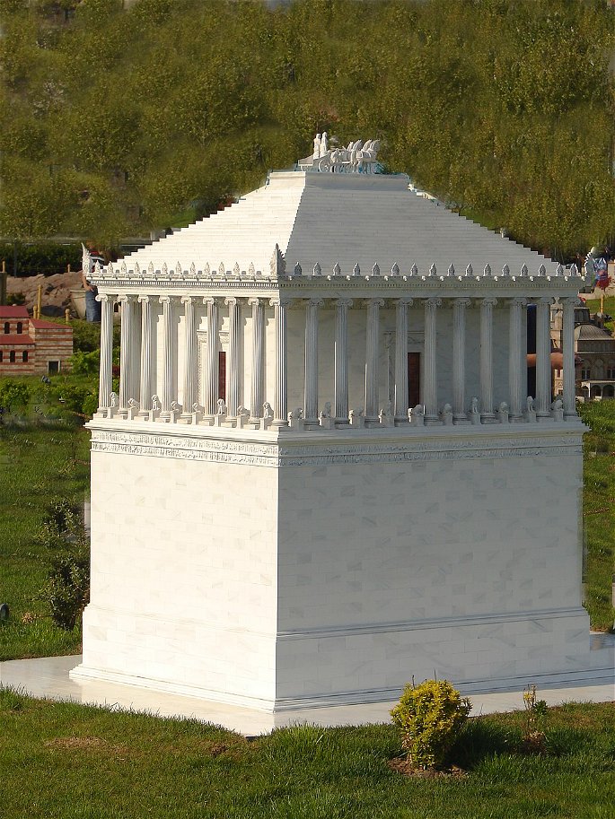 mausoleo halicarnaso