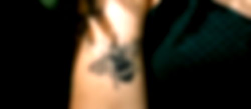 tatuaje abeja