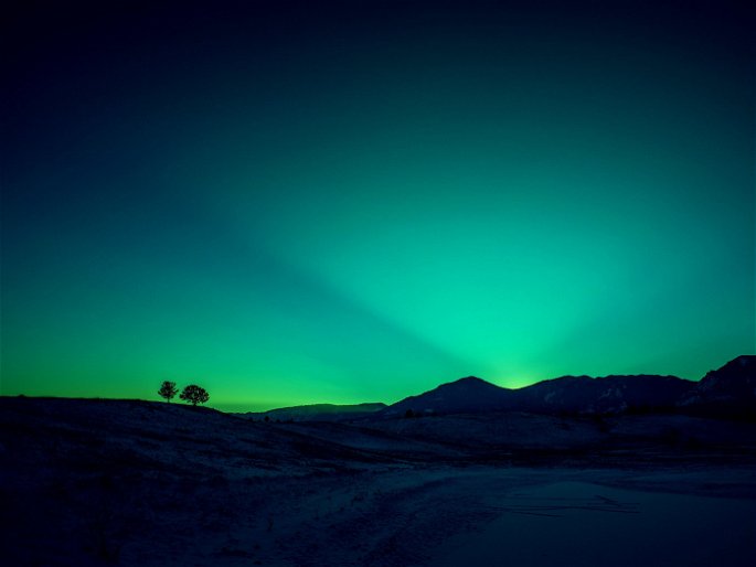 aurora austral cielo luminoso en colores verdes