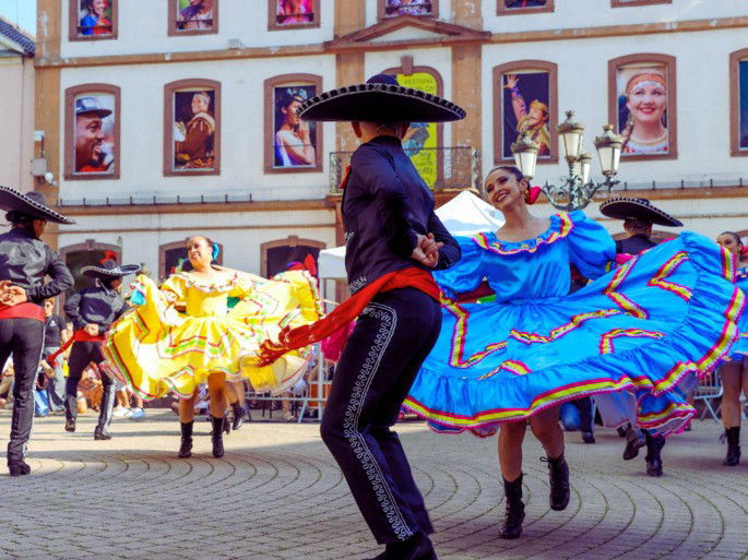 danza folclórica y tradicional mexicana