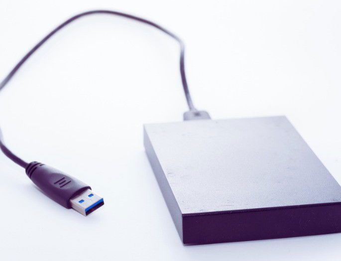 disco duro externo con cable y conector usb
