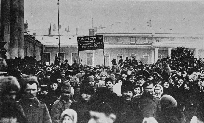 Marcha en Petrogrado febrero 1917